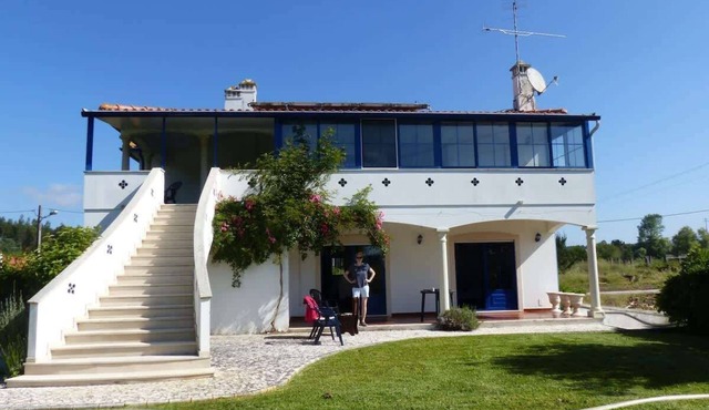 Casa Cecilia - Seaside Serenity and Coastal Charm in Coimbrão