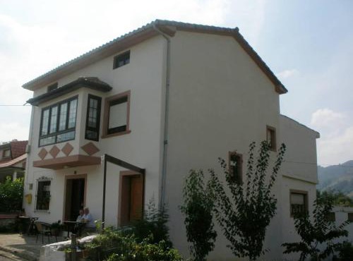 Casa de Chelo y Eladio in Iruz