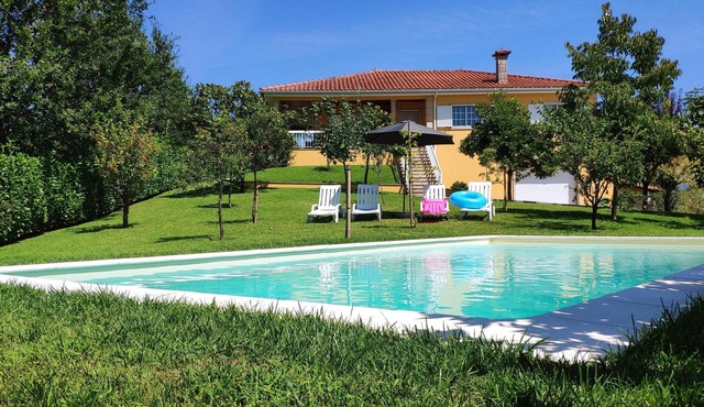 Casa do Coberto, excellent villa for quiet holidays, in Póvoa de Lanhoso. in Braga