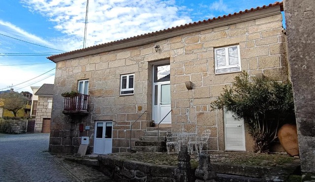 Casa do Sobrado ByAlta in Meada