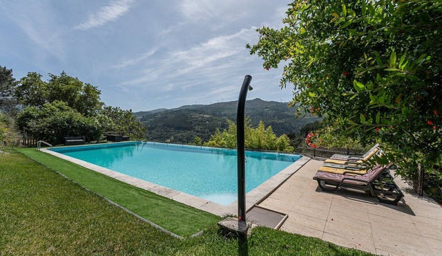 Casa Museu da Geada - Rural Hotel in Cinfães