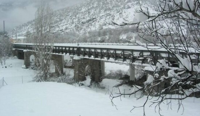 Casa Pabán apartments for 2/3 people. Views of the river and mountains in Morillo de Liena