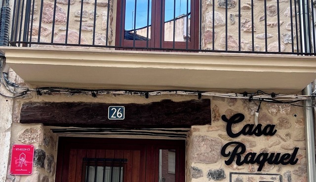 Casa Raquel Montanejos with capacity for ten people. in Montanejos