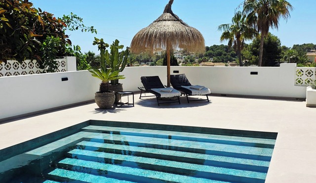 Casa Sentido, Renovated Villa with Private Heated Magnesium Pool in Moraira in Moraira