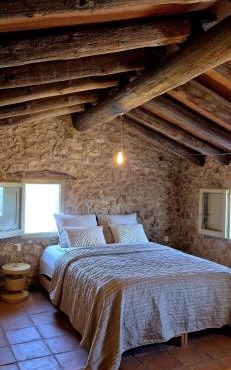 Casa Utopia in Miravet