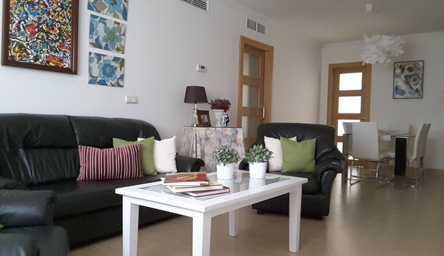Central apartment with free parking in Córdoba