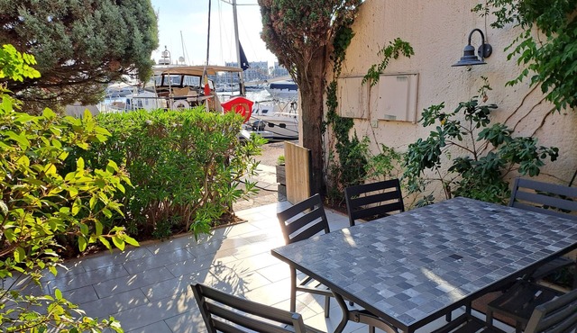 Charming accommodation in the cogolin marines, saint tropez 10 minutes away in Cogolin