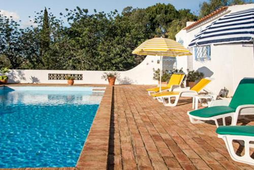 Charming House with Pool in Faro in Faro