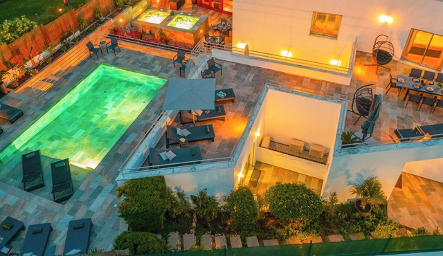 Comfort & fun w/pool & games area in Armação de Pêra