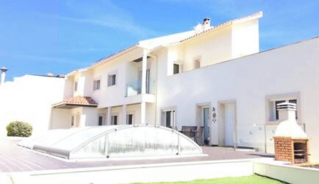 Convent Houses in Minde