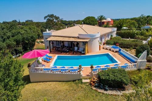Cosy Carvoeiro Villa 5 Bedrooms Casa Solara Table Tennis Table in Lagoa