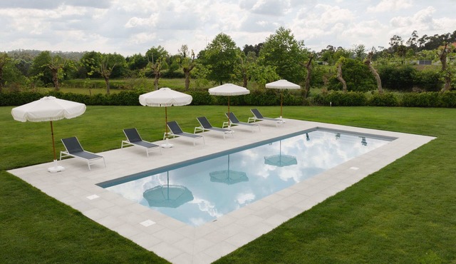 Country house with pool for family vacations in Fafe