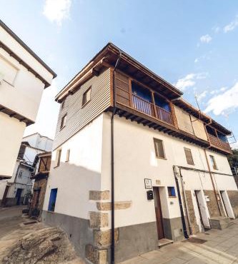 CR "El Arrabal" Valle de La Vera in Villanueva de la Vera