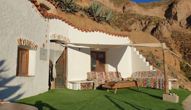 Creatively designed CaveHouse with jacuzzi in Gorafe