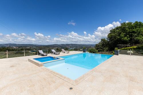 Crestuma Bright Apartment, by Hopstays in Mozelos