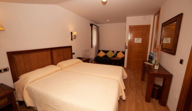 Double or Twin Room. in Cangas de Onis
