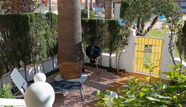 Duplex Apartment 'El Divino' with Shared Pool, Wi-Fi, and Air Conditioning in Los Alcázares