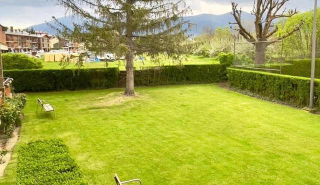 Exclusiu apartament al centre, piscina, 3 hab, 2,5 banys, 6pax by Cal Querol in Llivia
