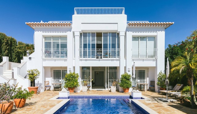 Fantastically beautiful villa with pool and sea view in Albufeira