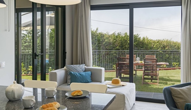 Felicidade Rocha I, for Families, With a Pool in Calheta