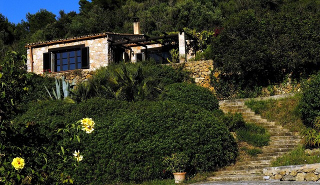Finca with large grounds and sunny location near Arta in Arta