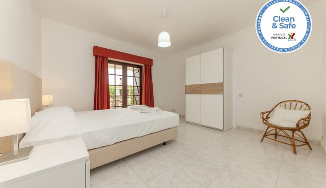 G - Bedroom 4 in Vila Ceu in Odiáxere
