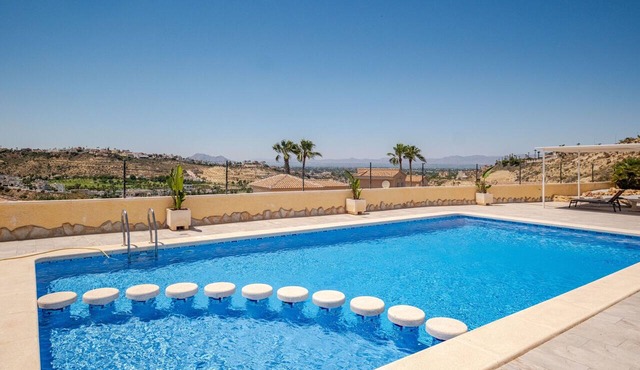 Golf Villa Maria – Spacious Home, Sunny Terraces, Pool & Amazing View in Quesada