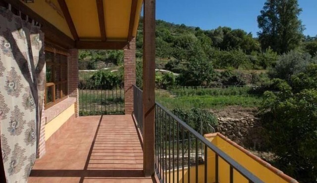 Half-timbered house "Casa Rural Picual" in Casas del Monte