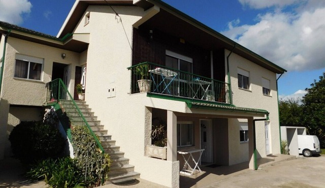 Holiday Home 'Casa Da Veiga - Natureza E Cidade' with Private Terrace, Wi-Fi and Air Conditioning in Lago