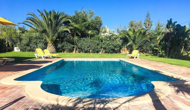 Homerez - Big villa 12 km away from the beach for 14 ppl. with swimming-pool in Loulé