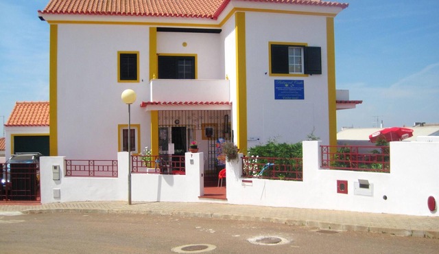 Homerez - Exceptional house with garden and balcony in Alandroal