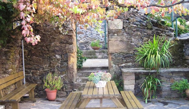 Homerez - Nice house for 3 ppl. with terrace at Amarante in Amarante