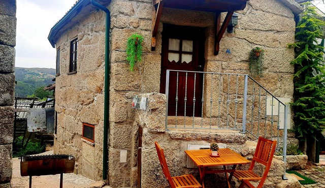 Homerez - Nice house for 2 ppl. with balcony at Lindoso in Lindoso