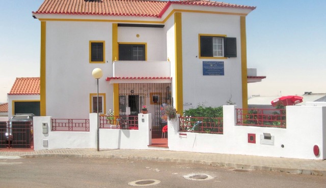 Homerez - Spacious House in Alandroal with Garden in Alandroal