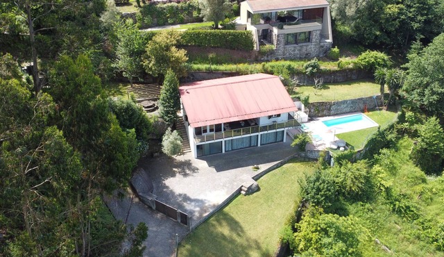 House with pool and fantastic views - Gerês in Vieira do Minho