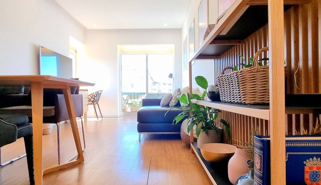 ihTop | 4 Bedrooms | 3 Bathrooms | 3 Balconies in Espinho