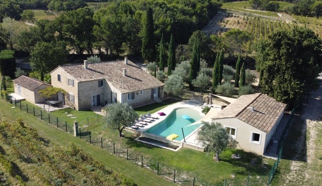 LA Bastide D'iris Superbe Bastide en Pierre Située à 6 km de Vaison la Romaine in Buisson