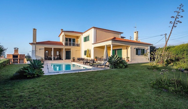 Lonicera Villa, Central Heating, Wifi, Garden, Pool!New! in Colares