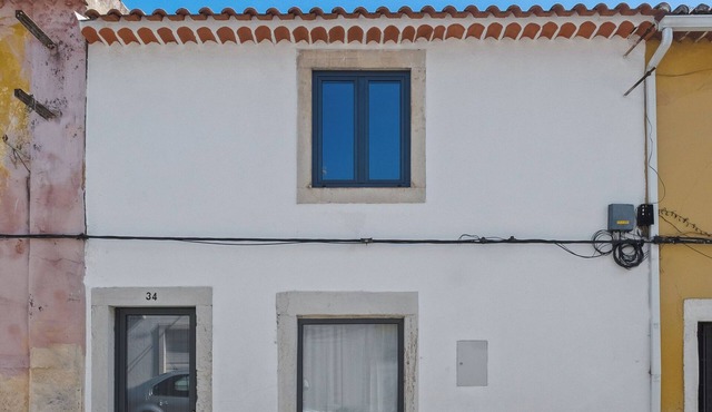 Luxury house in historic center Tomar with large and sunny private courtyard in Tomar
