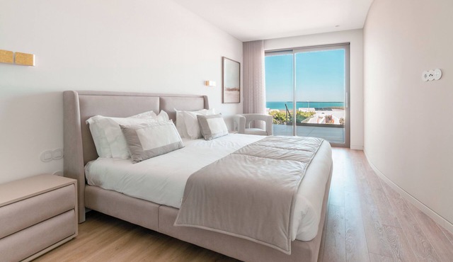 Luxury Oceanfront with Shared Pool - 24D in Atalaia