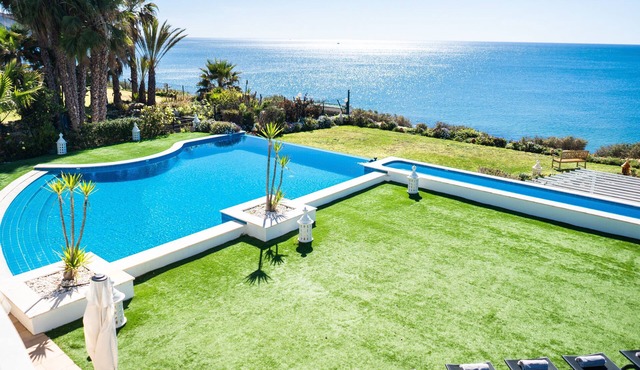 Luxury Villa with infinity pool and breathtaking sea view (New Prices) in Lagos