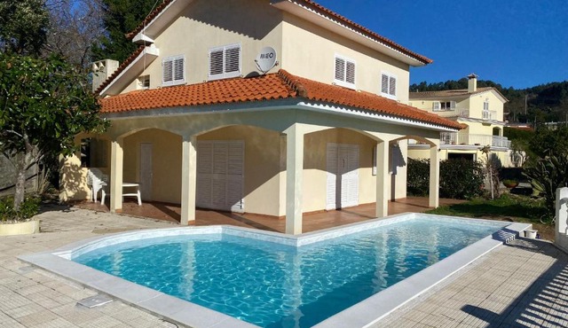 Maison chaleureuse avec piscine & vue panoramique in Vale de Cambra