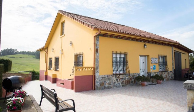Maria la Carbayeda in Luanco