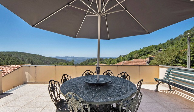 Mountain House 'Aroucanatur' with Wi-Fi and Air Conditioning in Arouca