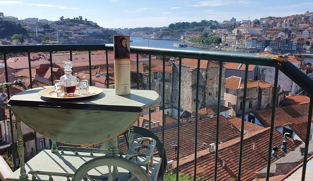 MyriverPlace N.3 - PORTO Riverfront Apartment With Breathtaking Views in Vila Nova de Gaia