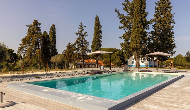 Nice apartment in villa for 7 guests with A/C, WIFI, pool, TV and terrace in Serra Dos Clérigos