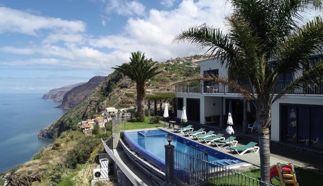 Ocean Cliff in Ponta do Sol