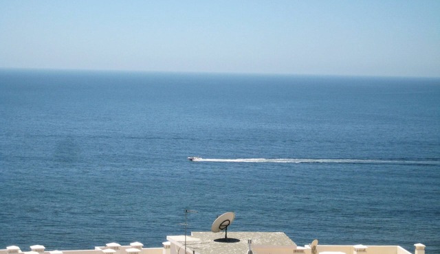 Only a few meters to the beach and the pedestrian promenade, WLAN, AC in Armacao de Pera