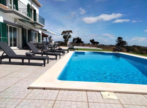 Prestige for Home - Moradia Vista Mar, Piscina, Jardim e Estacionamento in Nora