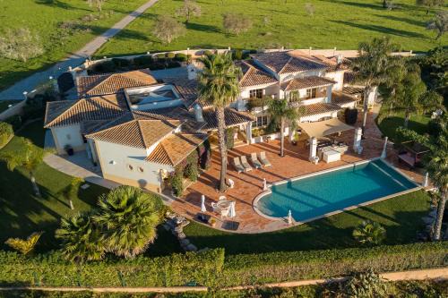 Quinta Paraiso -V024 in Lagos